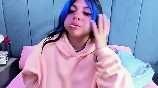 Cocoo Nuth online show from February 2026 03:00:02 AM