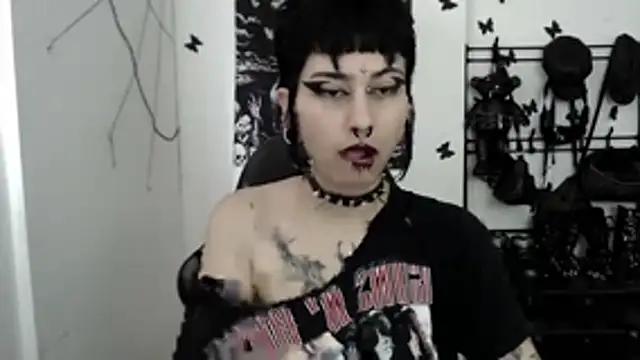 n0sferatus   online show from November 2025 06:06:02 PM