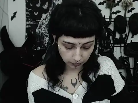 n0sferatus   online show from May 2026 02:40:01 AM