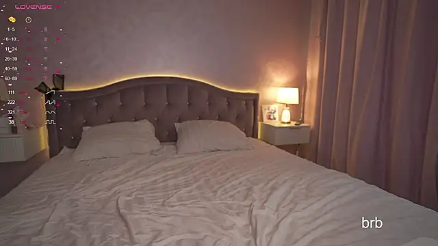  Moon  Shine  online show from April 2026 03:59:01 AM