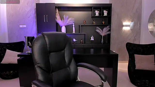 AmberLewis  online show from November 2025 02:44:02 AM