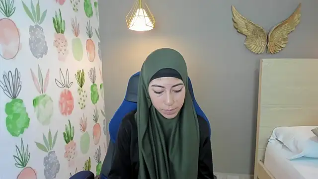 chaymae nah  online show from December 2024 05:20:02 AM