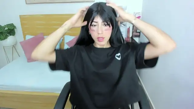 chaymae nah  online show from February 2025 12:51:02 PM