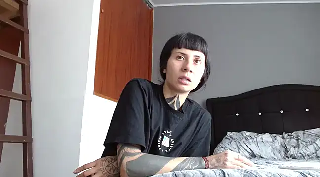 Emilia 1995 online show from March 2025 08:19:02 PM