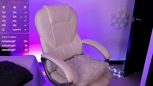 nyna 1 online show from February 2025 01:44:02 AM