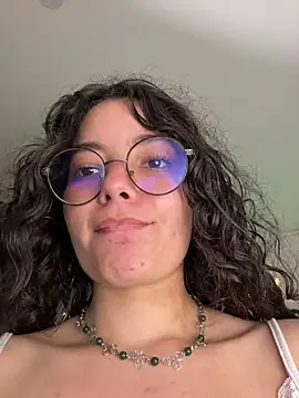 Snapshot of Antoniart_ chatting on December 2025 02:54:02 AM Antoniart online show from December 2025 02:54:02 AM