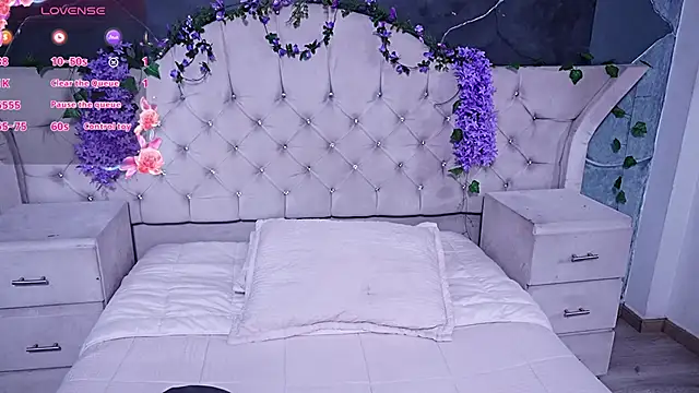 Snapshot of AmberGreyy_ chatting on May 2026 08:47:02 PM AmberGreyy online show from May 2026 08:47:02 PM