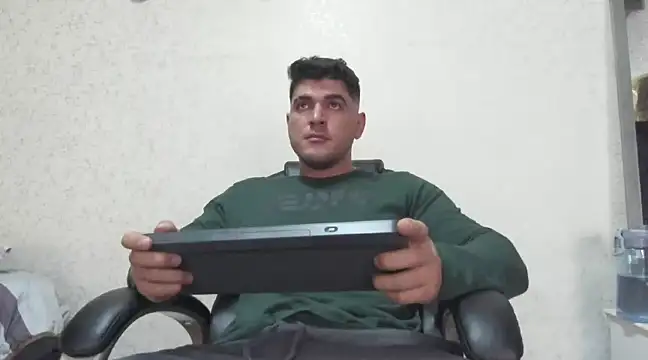 Teilor Creed online show from December 2024 05:01:02 PM