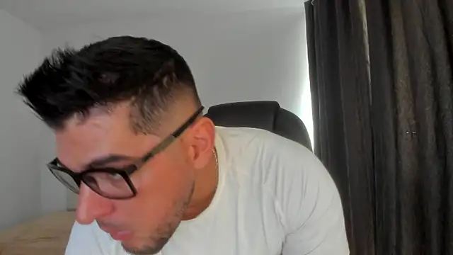 Teilor Creed online show from April 2026 07:19:01 PM