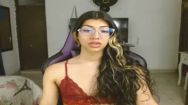 engielphoenis14 online show from February 2025 12:33:01 PM