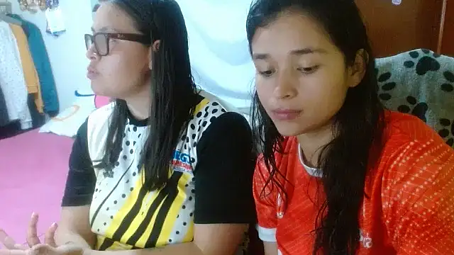 Snapshot of clayre_and_jill chatting on October 2025 04:57:01 AM clayre and jill online show from October 2025 04:57:01 AM