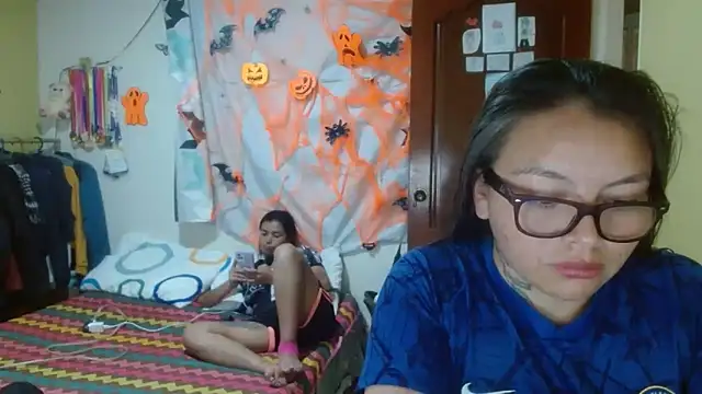 Snapshot of clayre_and_jill chatting on October 2025 07:16:01 PM clayre and jill online show from October 2025 07:16:01 PM