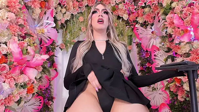 Snapshot of Laurenn_evans chatting on December 2025 09:10:02 PM Laurenn evans online show from December 2025 09:10:02 PM