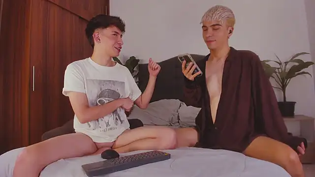 2gays 1Str8 online show from February 2025 02:51:02 AM