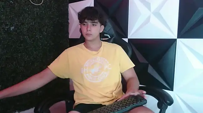 Dani cumboy online show from February 2025 06:08:01 AM