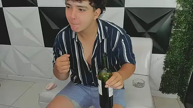 Dani cumboy online show from October 2025 02:05:02 PM