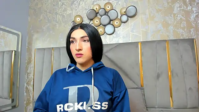 TomLondon  online show from February 2025 11:51:02 AM