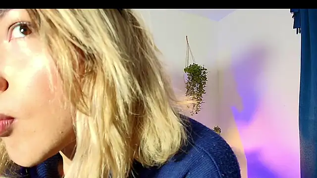 TomLondon  online show from September 2025 12:21:02 PM