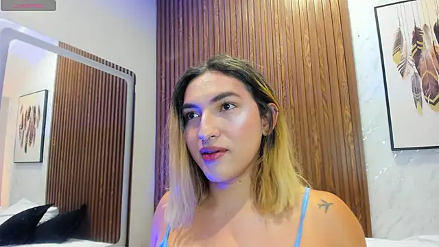 Snapshot of TomLondon_ chatting on May 2026 12:13:02 PM TomLondon online show from May 2026 12:13:02 PM