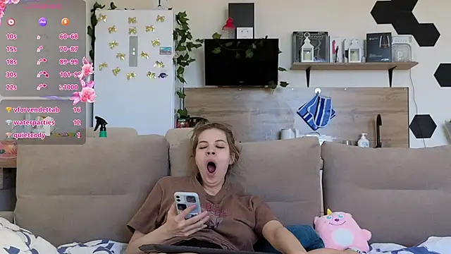 Girl alone home online show from March 2025 04:41:01 AM