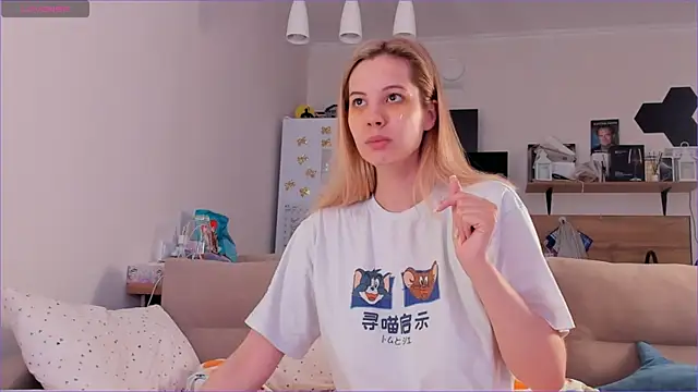 Girl alone home online show from May 2026 03:46:02 AM