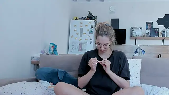 Girl alone home online show from May 2026 02:29:02 AM