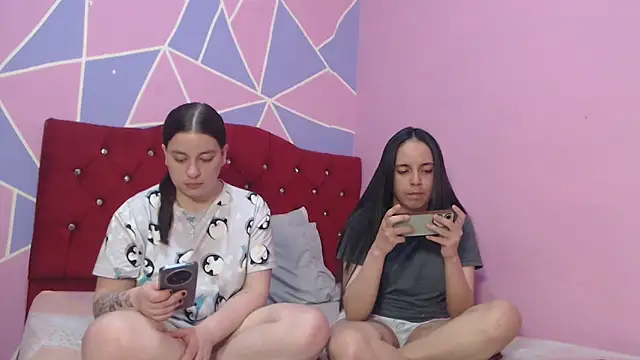 Snapshot of Lola_barbara chatting on April 2026 03:50:01 PM Lola barbara online show from April 2026 03:50:01 PM