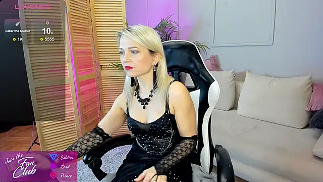 Snapshot of Gloria_Lovely chatting on December 2024 02:17:02 PM Gloria Lovely online show from December 2024 02:17:02 PM