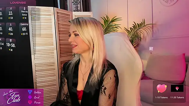 Snapshot of Gloria_Lovely chatting on January 2025 11:15:02 AM Gloria Lovely online show from January 2025 11:15:02 AM