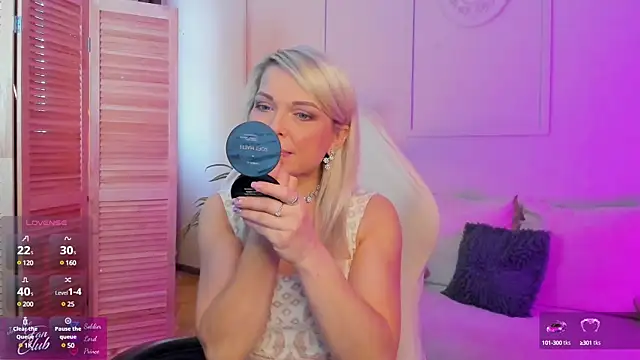 Snapshot of Gloria_Lovely chatting on February 2025 11:16:02 AM Gloria Lovely online show from February 2025 11:16:02 AM