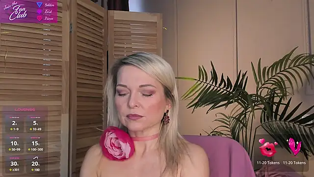 Snapshot of Gloria_Lovely chatting on March 2025 11:30:02 AM Gloria Lovely online show from March 2025 11:30:02 AM