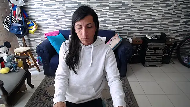 Snapshot of VioletaGomezCo chatting on April 2026 06:21:01 PM VioletaGomezCo online show from April 2026 06:21:01 PM