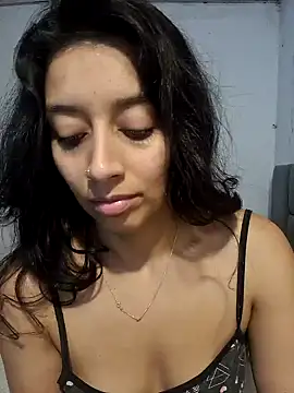 Snapshot of BrittanyDiaz chatting on February 2025 03:36:02 PM BrittanyDiaz online show from February 2025 03:36:02 PM