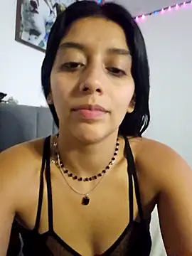 Snapshot of BrittanyDiaz chatting on October 2025 07:10:02 PM BrittanyDiaz online show from October 2025 07:10:02 PM