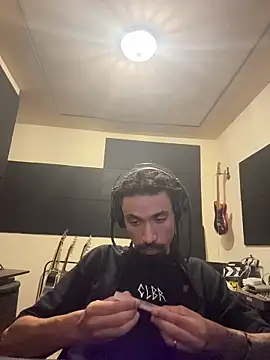 hotcamboy420 online show from November 2025 06:28:01 AM