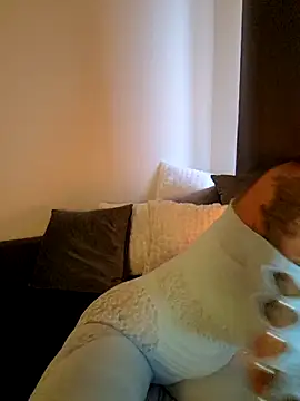 LydiaMaus96 online show from October 2025 06:55:02 AM