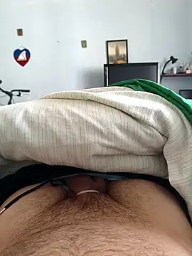 Snapshot of italovene chatting on November 2025 09:09:01 AM italovene online show from November 2025 09:09:01 AM