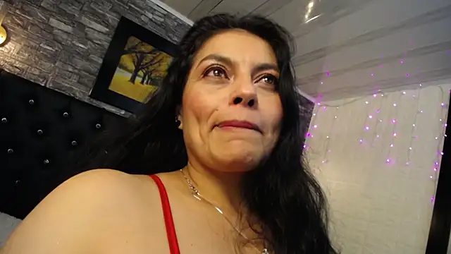 Snapshot of Lust_Mom41 chatting on December 2024 10:37:01 PM Lust Mom41 online show from December 2024 10:37:01 PM