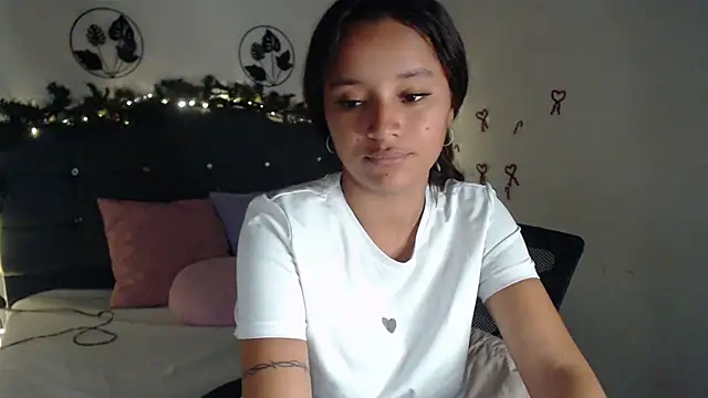 mia sweetdc online show from December 2024 08:58:02 PM