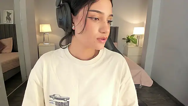 Snapshot of renee_shelby_ chatting on March 2025 08:19:01 PM renee shelby online show from March 2025 08:19:01 PM