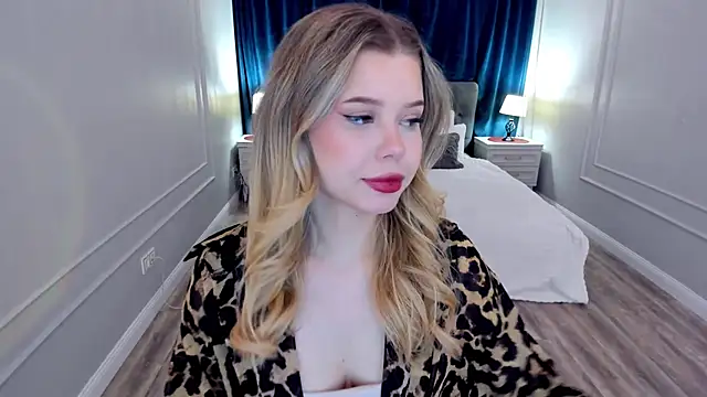 FollowLovee online show from January 2026 03:33:01 AM