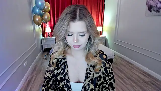 FollowLovee online show from July 2026 08:13:02 PM