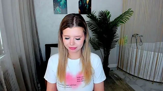 FollowLovee online show from July 2026 03:42:01 AM