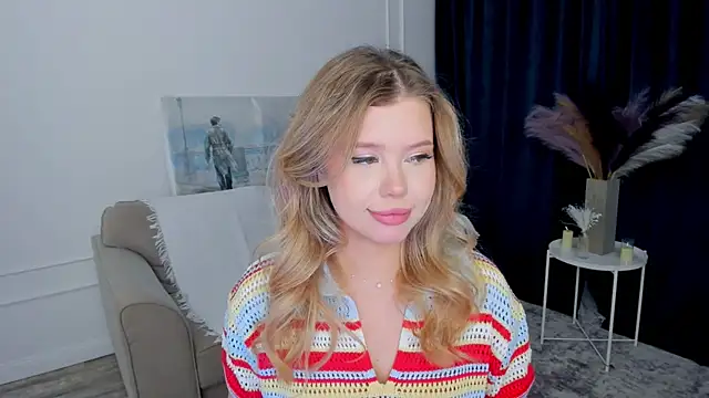 FollowLovee online show from July 2026 06:46:02 PM