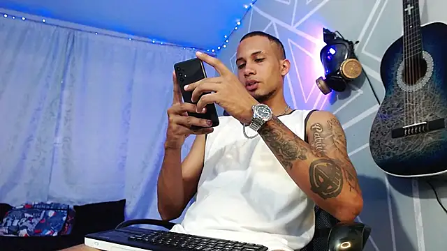 MagnusFrost online show from March 2025 10:42:01 PM