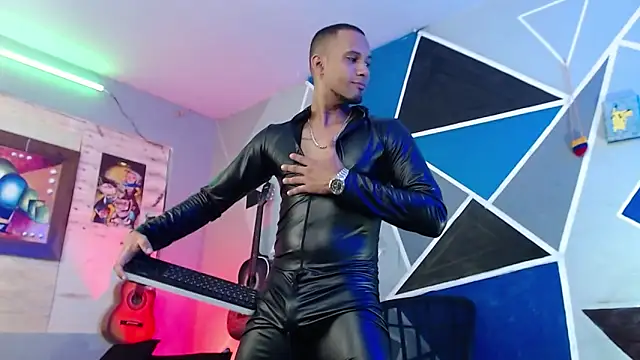 MagnusFrost online show from December 2025 07:28:02 AM