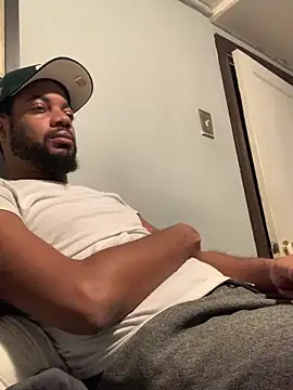 Snapshot of MrPresident_P chatting on January 2025 11:00:01 PM MrPresident P online show from January 2025 11:00:01 PM