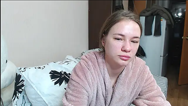 leila bambi  online show from December 2024 08:18:01 PM