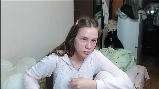 leila bambi  online show from January 2025 05:54:02 PM