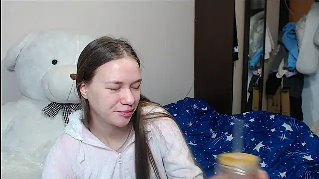 leila bambi  online show from January 2025 08:10:02 PM